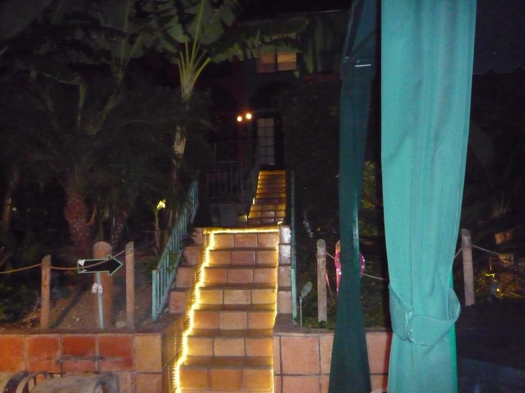 Woodland Hills Calabasas Guesthouses Los Angeles Exteriör bild