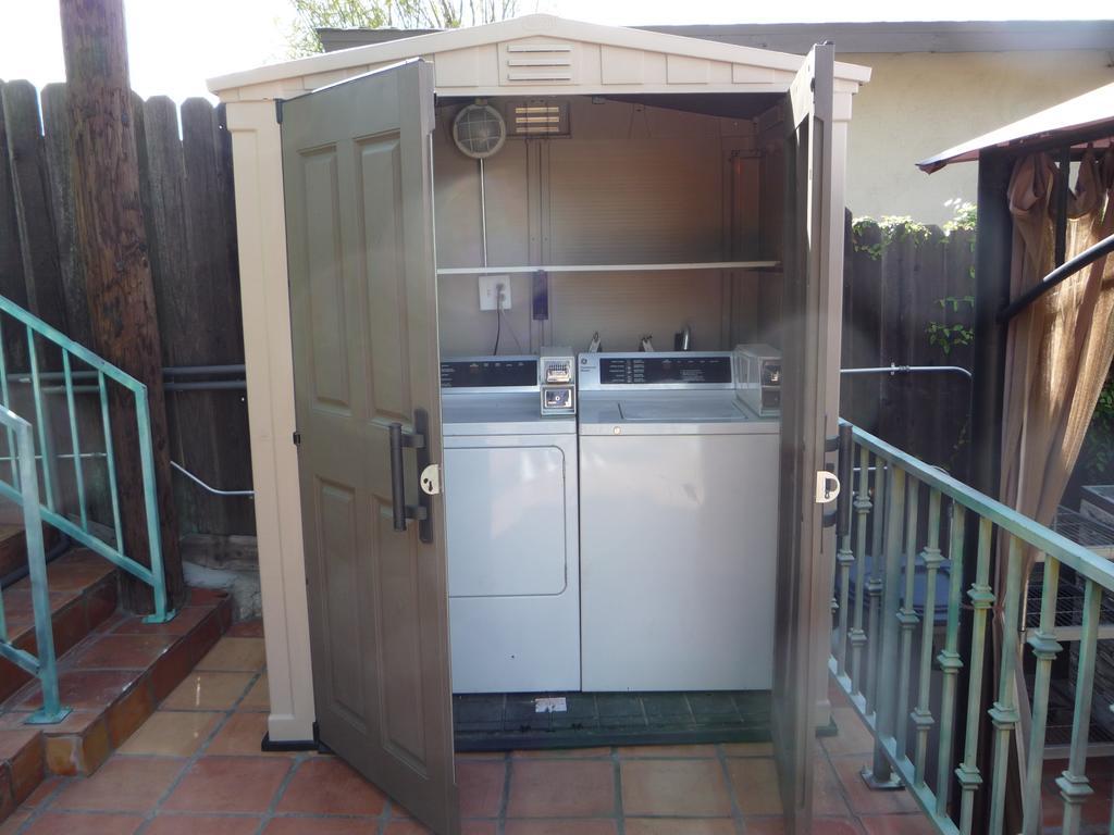 Woodland Hills Calabasas Guesthouses Los Angeles Exteriör bild